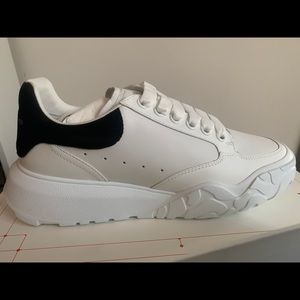 [NEW] ALEXANDER MCQUEEN TRAINERS